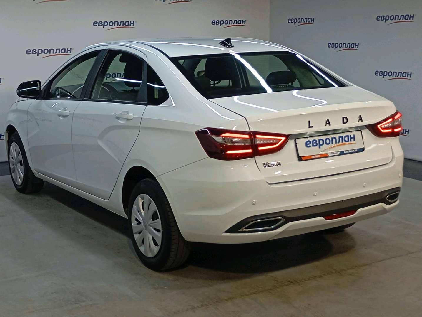 Lada Vesta седан,  119 376 км, 2024 года в лизинг