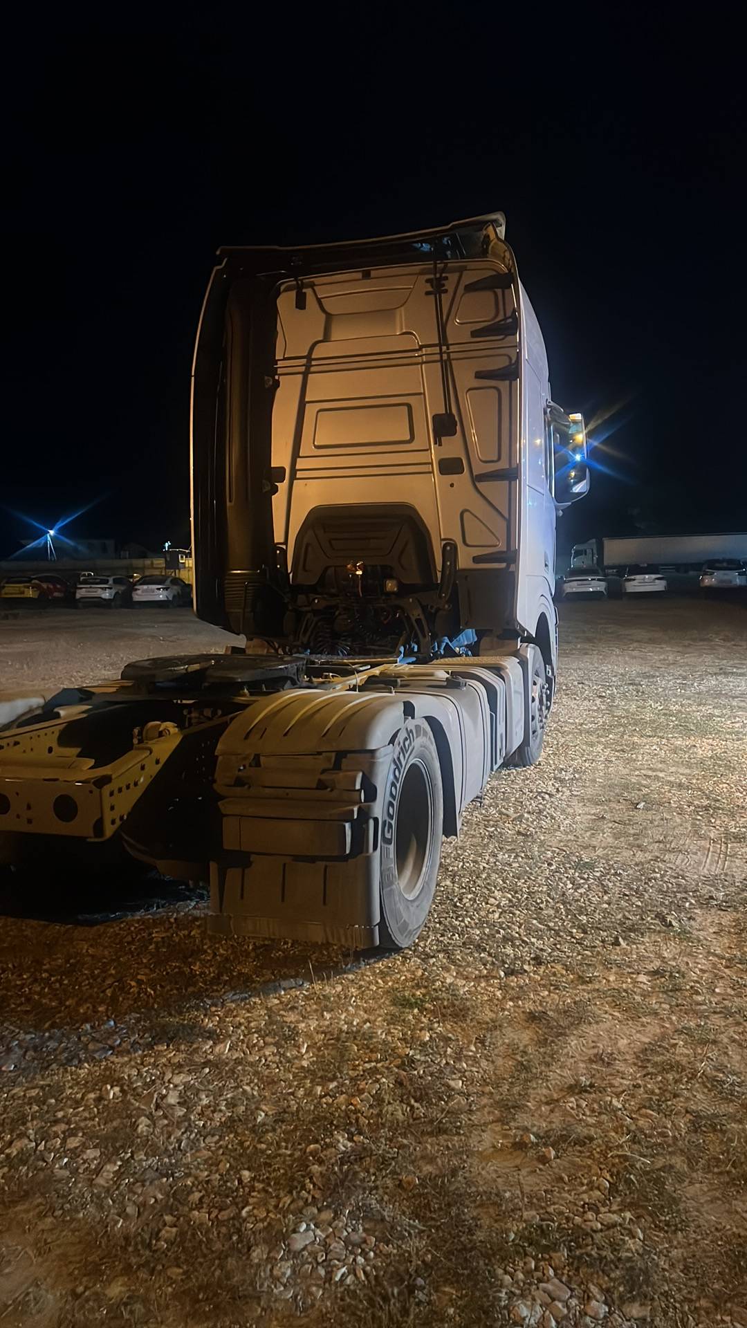 Shacman SX4188YY381,  416 324 км, 2023 года в лизинг