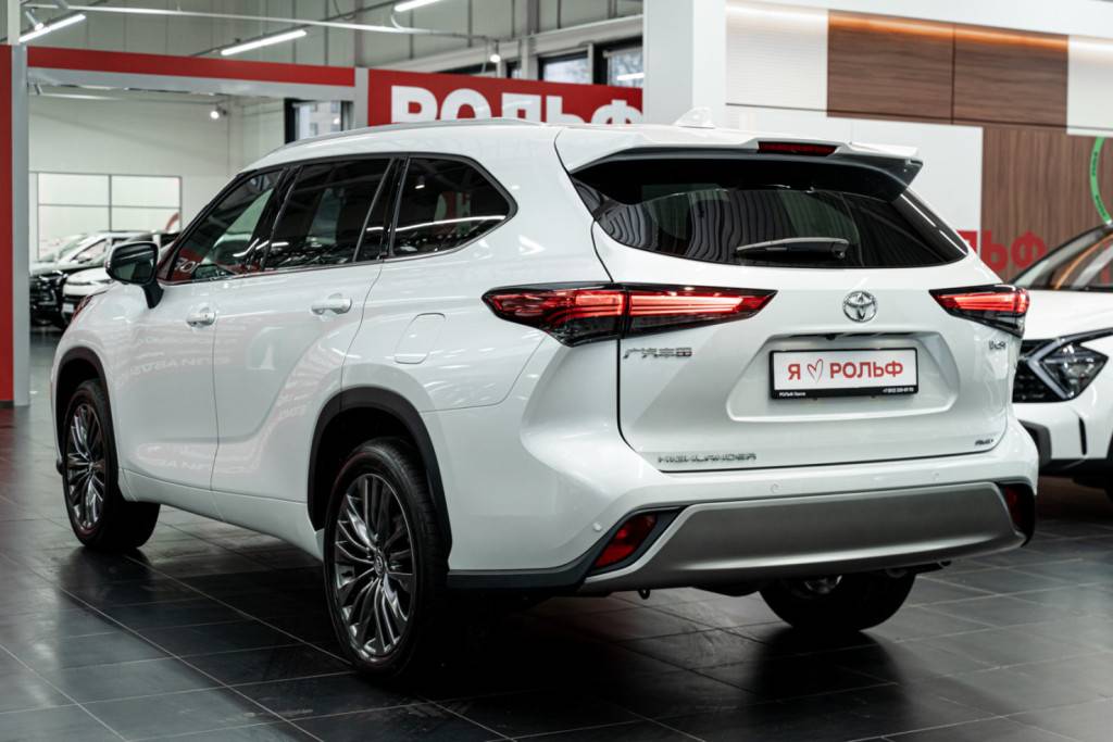 Toyota Highlander Premium 2.0 АКП