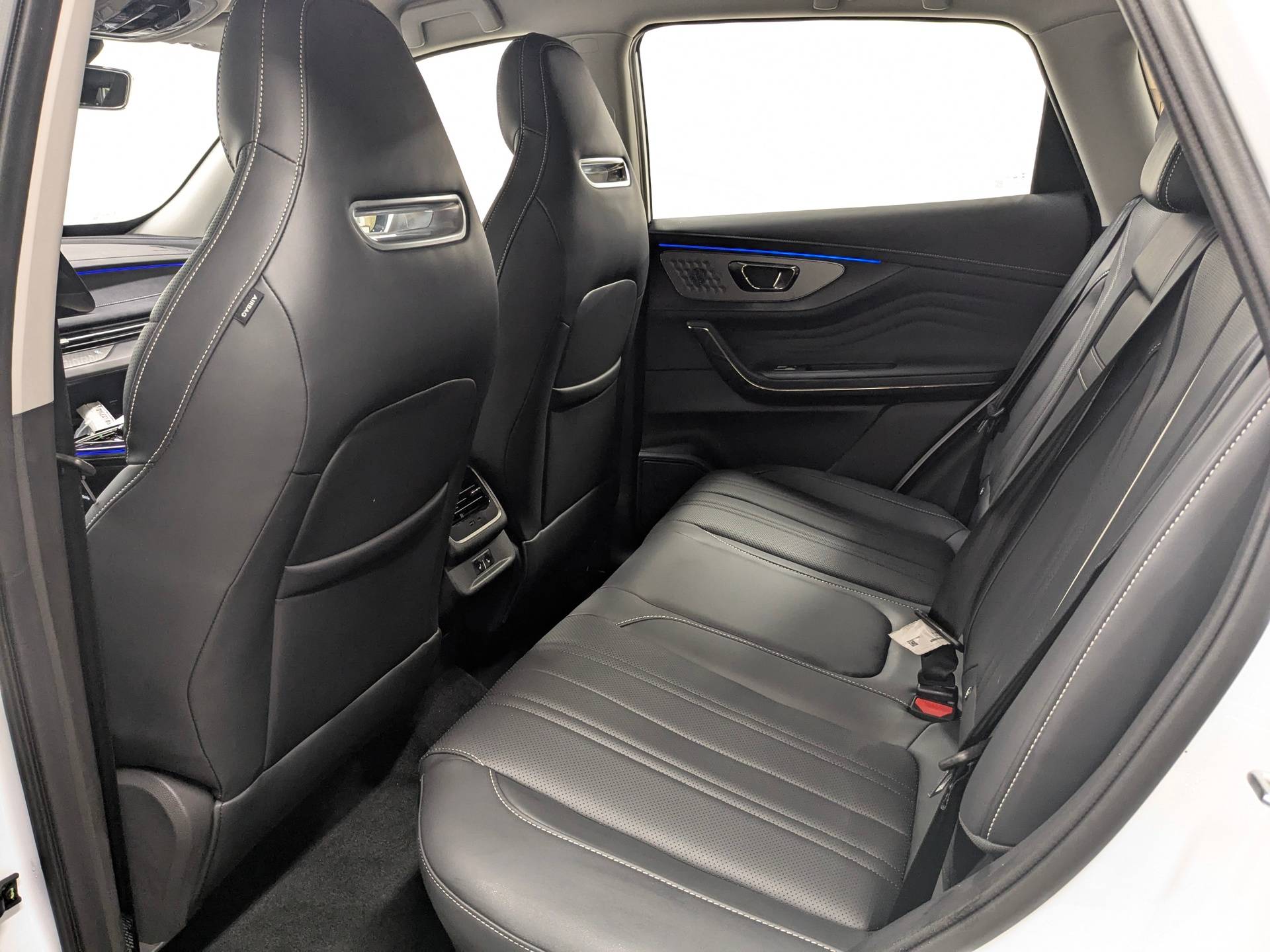 EXEED LX Prestige 1.6T 7DCT AWD