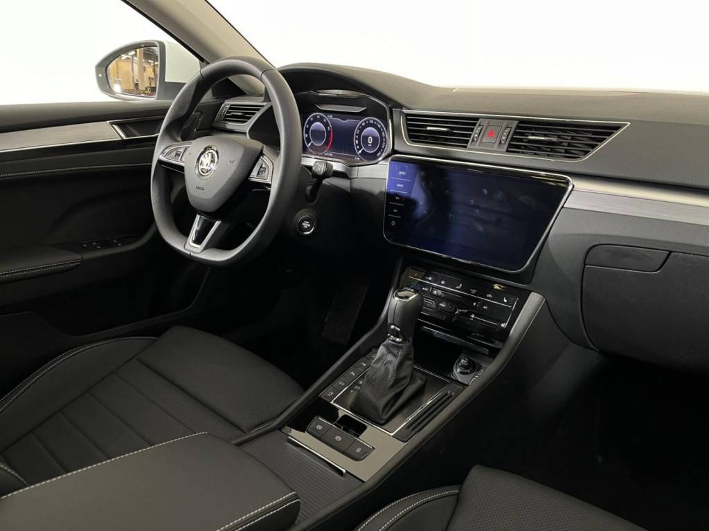 Skoda Superb Exclusive 1.4 TSI DSG-7