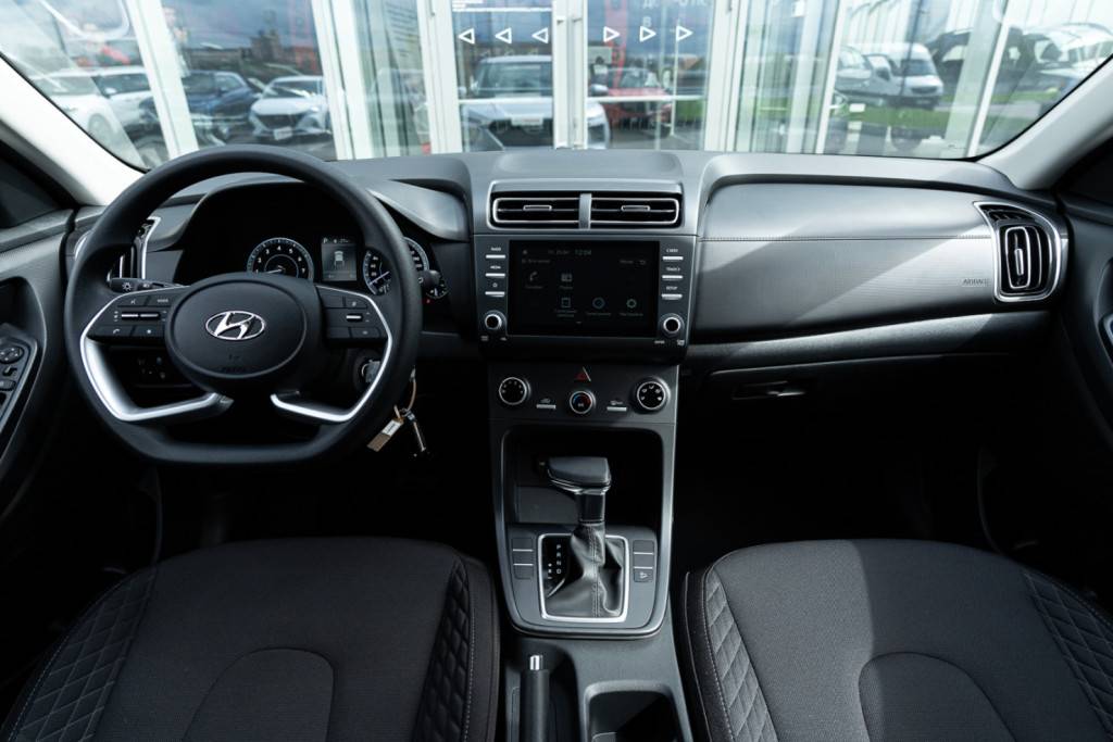 Solaris HC Prime 1.6 6AT 2WD