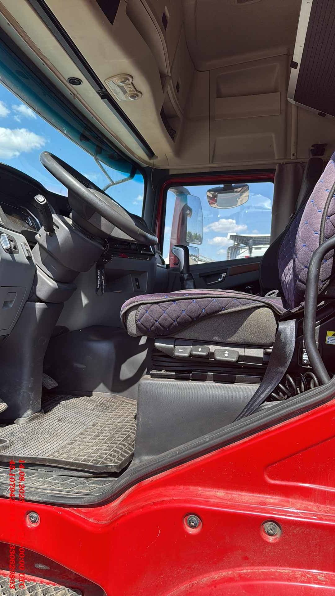 Shacman SX42584V324,  171 837 км, 2023 года в лизинг