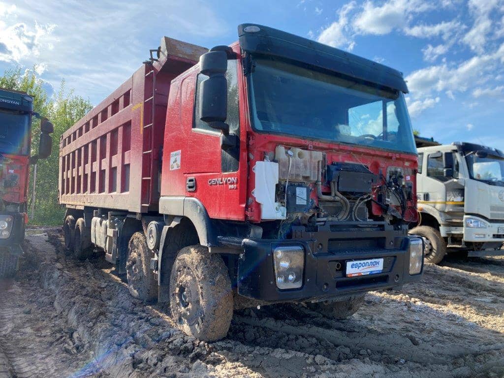 HONGYAN CQ3406HV39D,  281 802 км, 2022 года в лизинг