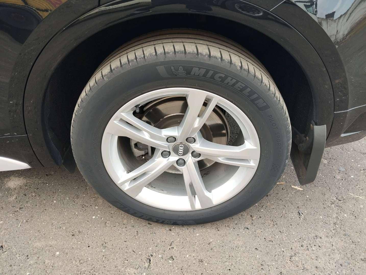 Audi Q5,  153 569 км, 2022 года в лизинг