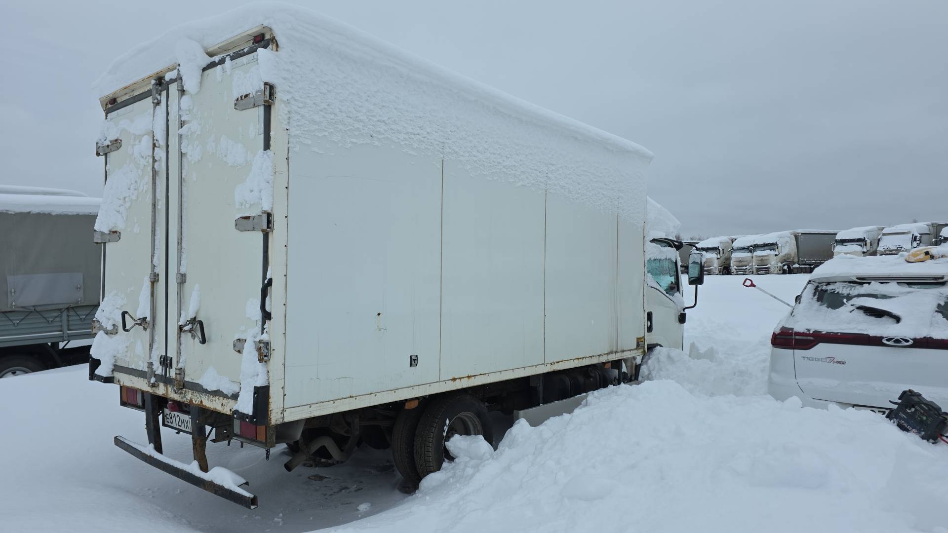 ISUZU ELF 4,5,  268 529 км, 2017 года в лизинг