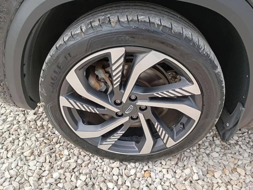Geely Monjaro,  159 043 км, 2023 года в лизинг