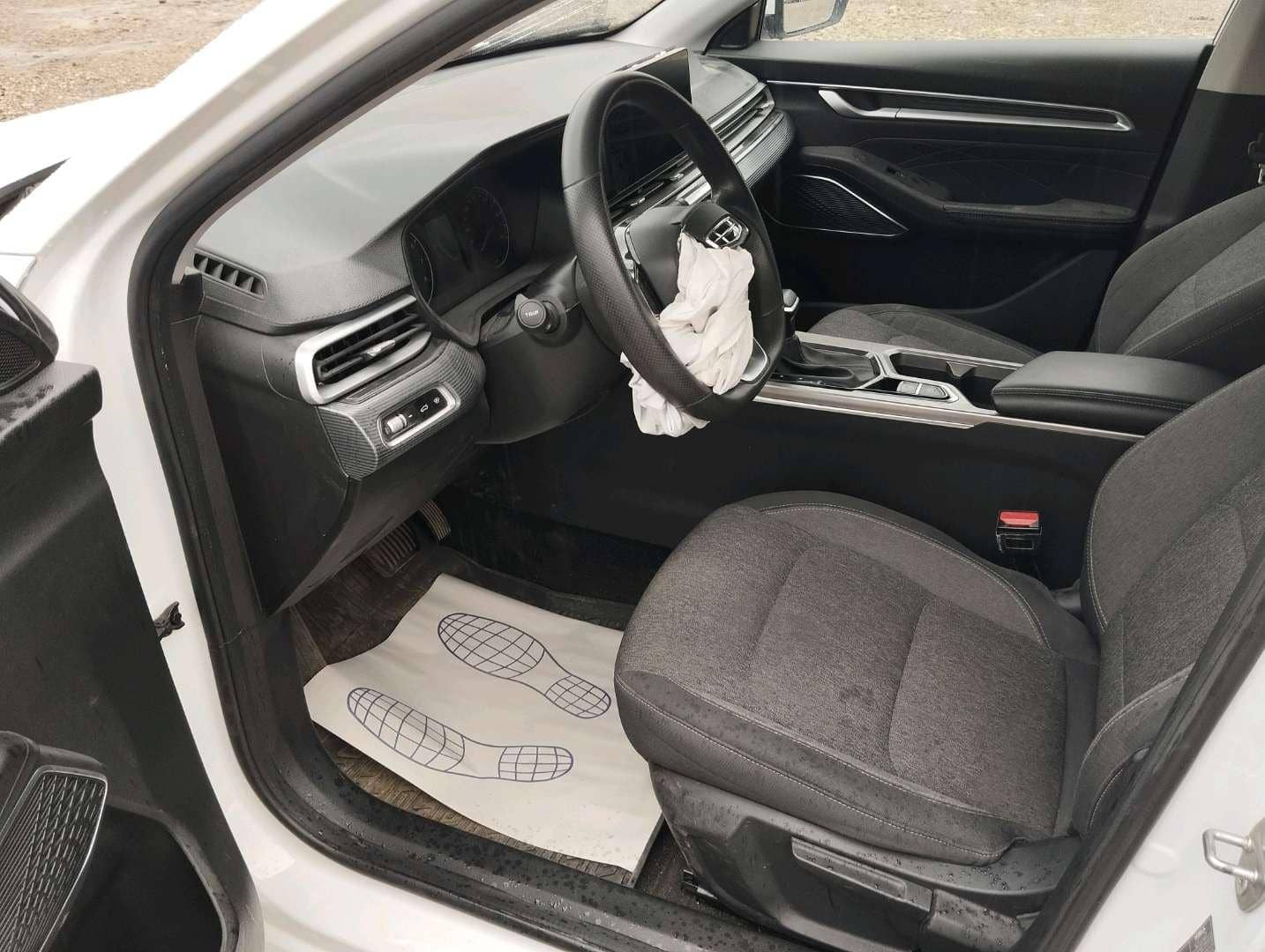 Geely Emgrand,  97 992 км, 2023 года в лизинг