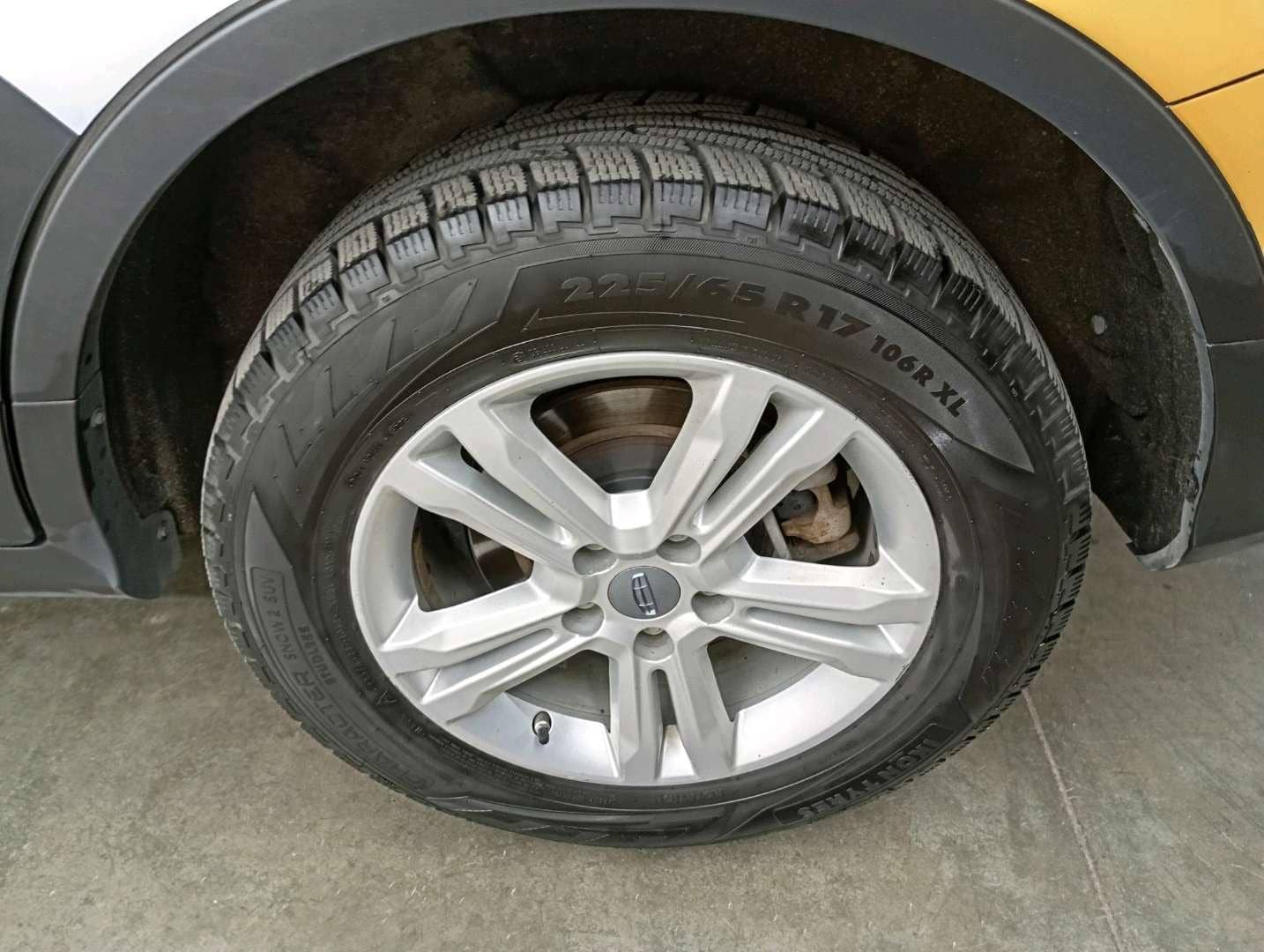 Geely Atlas Pro,  216 505 км, 2023 года в лизинг