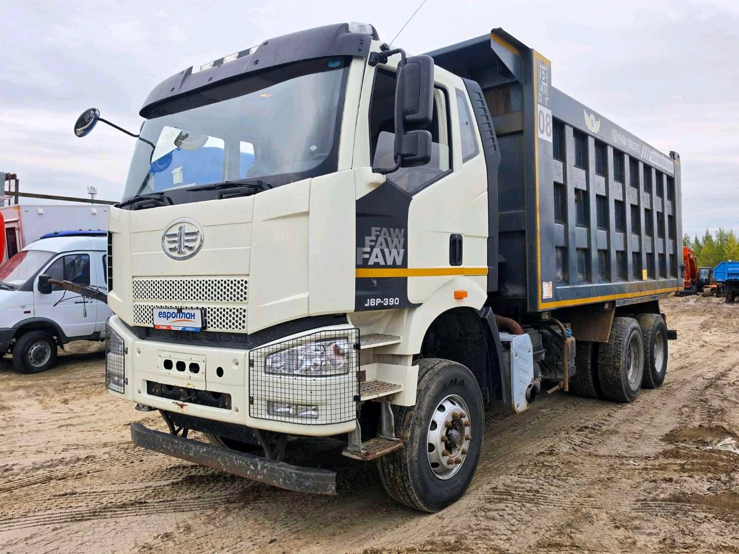 FAW CA3250P66K24T1E5 6х4,  143 551 км, 2022 года в лизинг