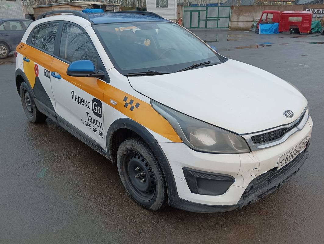 KIA Rio X-Line,  252 579 км, 2019 года в лизинг