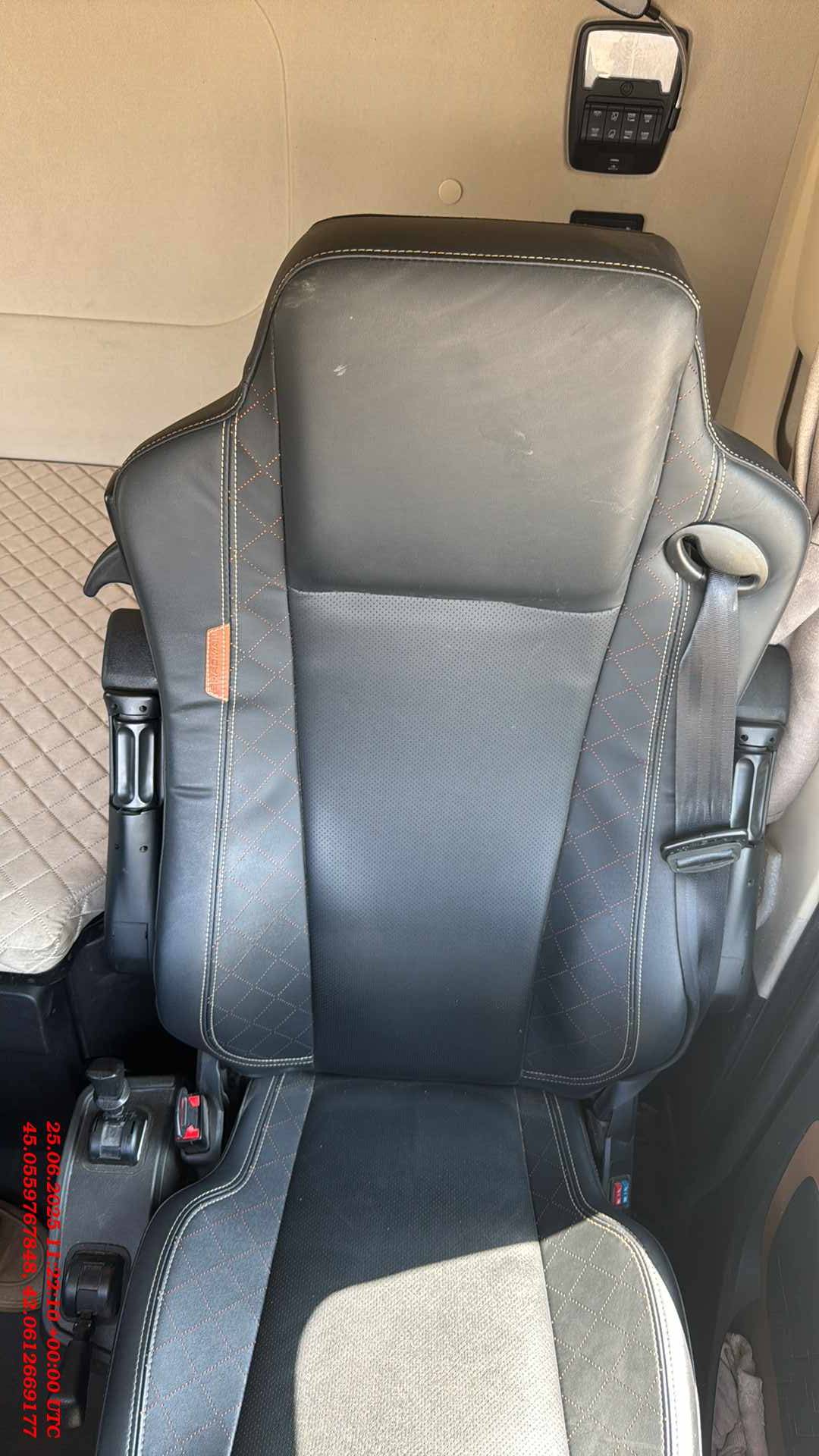 Shacman SX4188YY381,  70 000 км, 2024 года