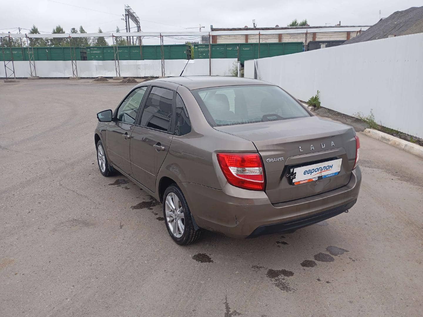 Lada Granta седан,  132 551 км, 2024 года в лизинг