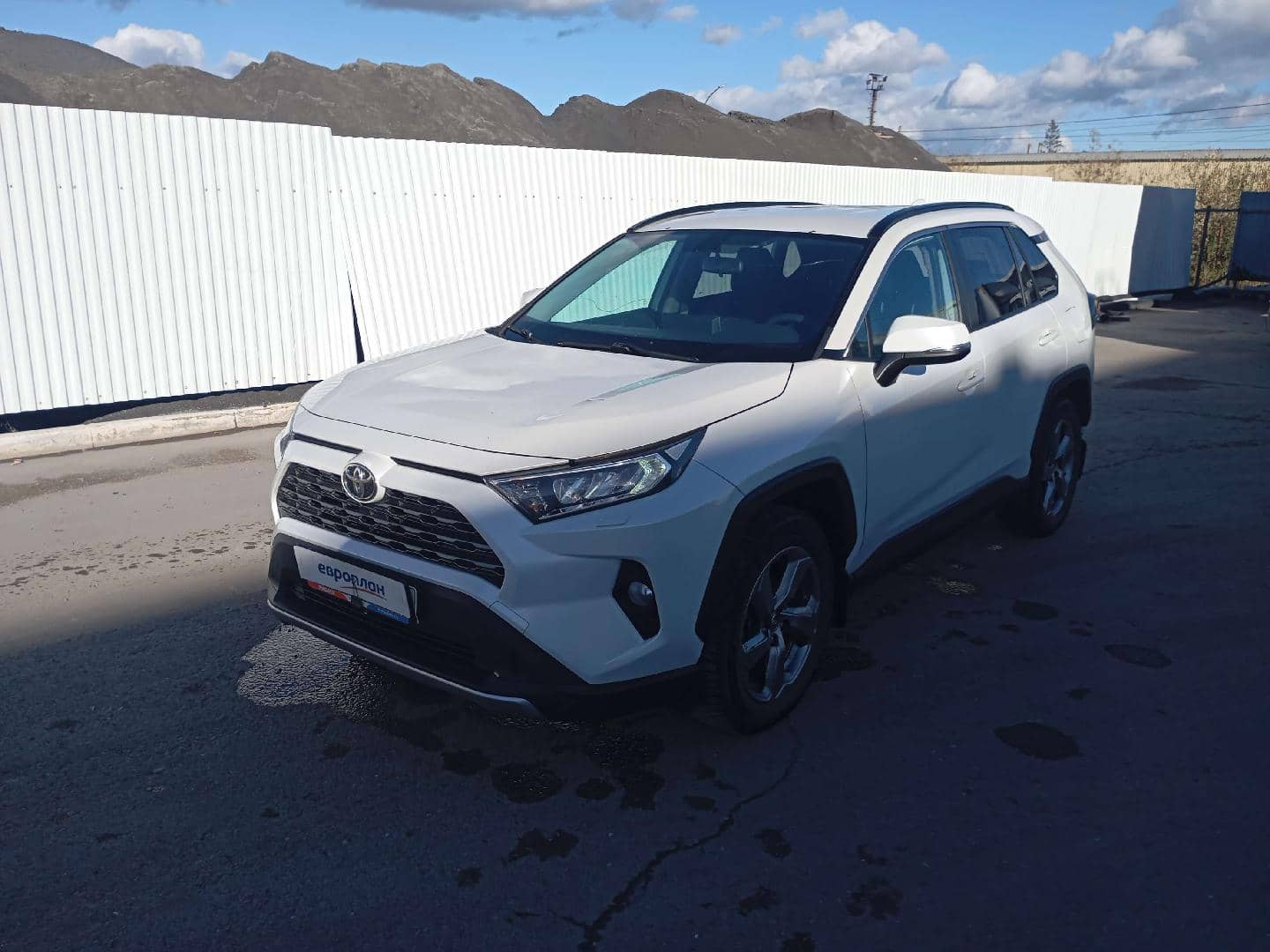Toyota RAV4,  180 897 км, 2019 года в лизинг