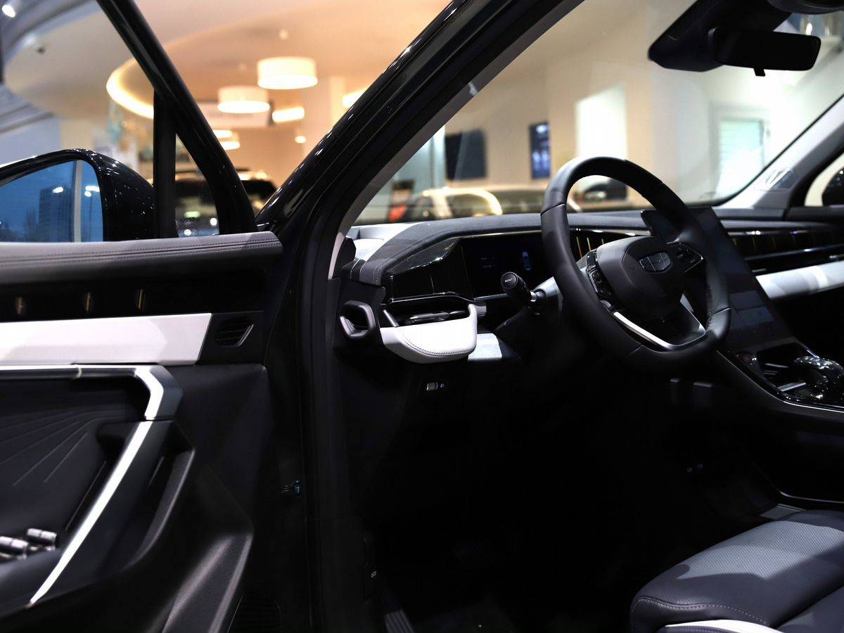 Geely Atlas Flagship Sport 2.0T 8AT 4WD