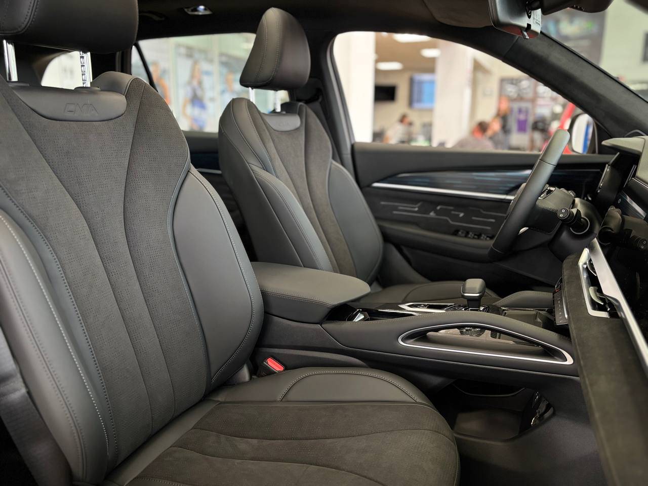 Geely Monjaro Luxury 2.0T (238 hp) 8AT 4WD