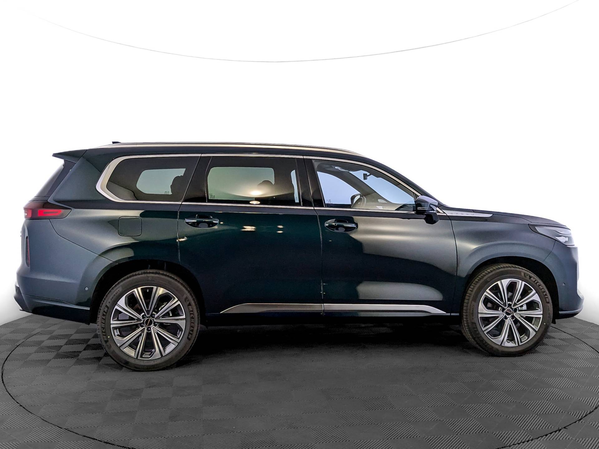 EXEED VX Президент 7 мест 2.0Т АТ полный привод (President 7 мест)