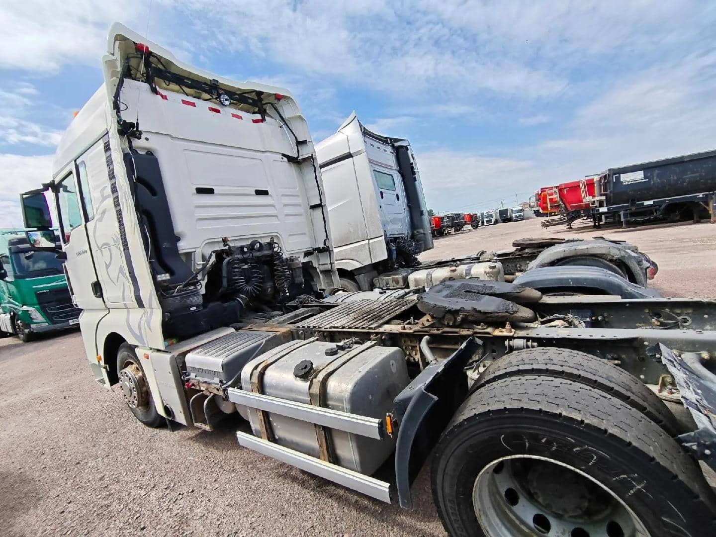 Sitrak C7H MAX 4x2 ZZ4186V361HE,  337 266 км, 2023 года в лизинг