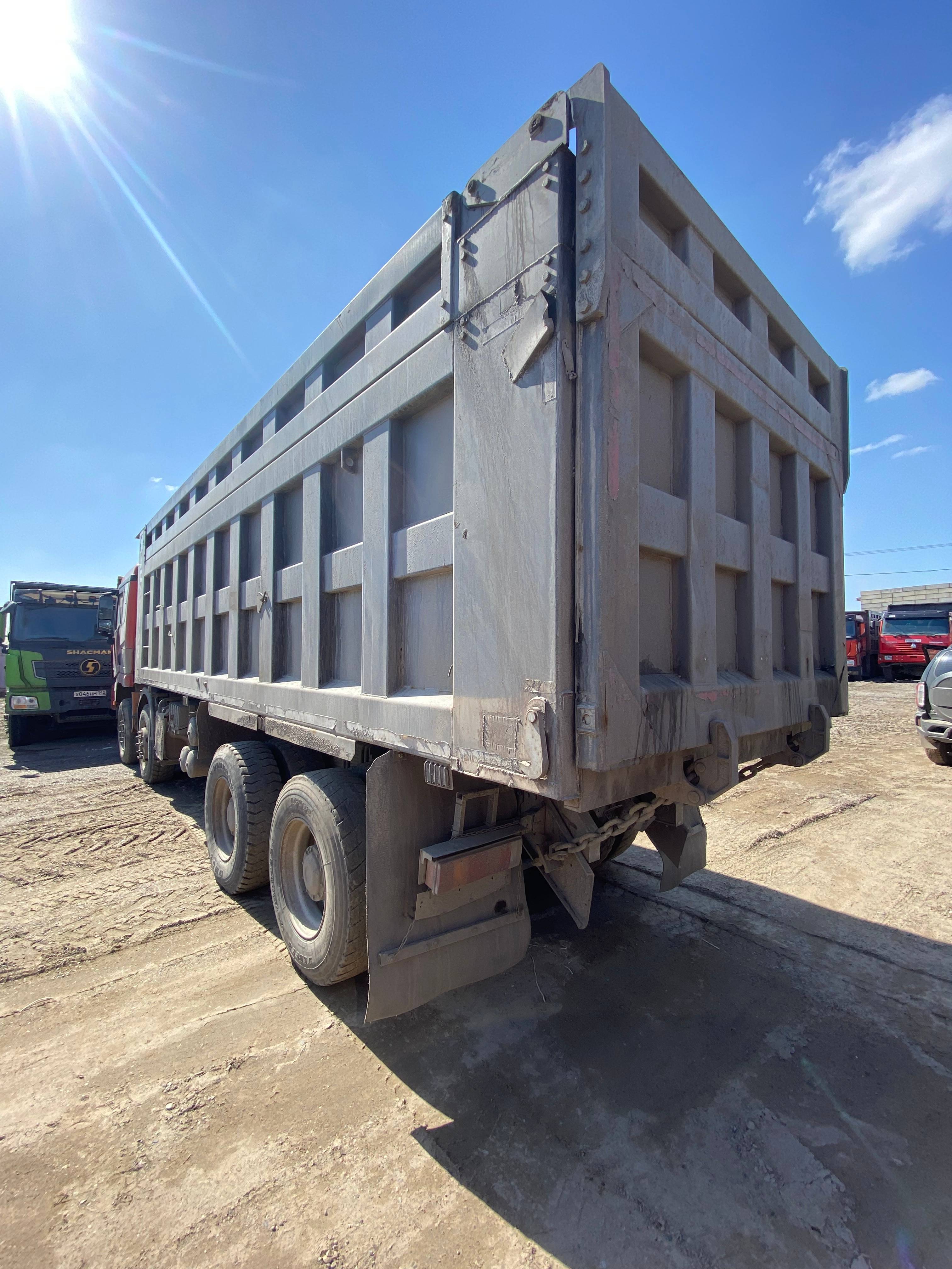 Shacman SX33186T366,  165 470 км, 2021 года в лизинг