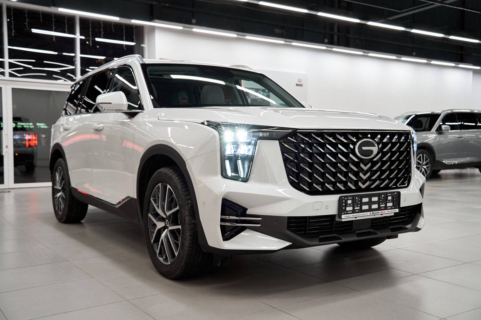 GAC GS8 GX Premium 2.0 8AT 4WD