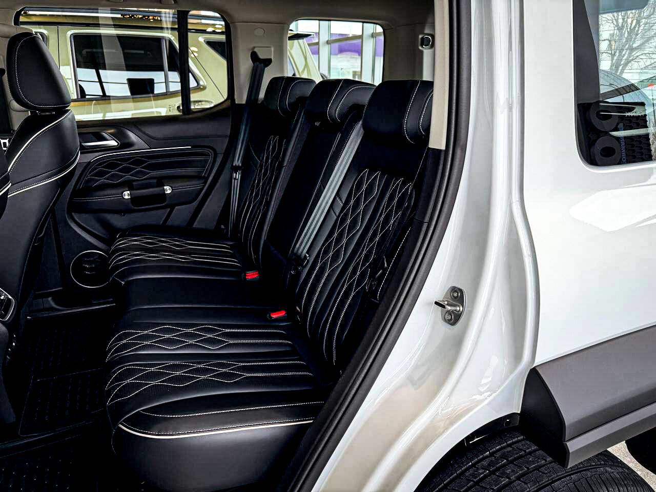 Tank 300 Сити Премиум 2.0 АТ полный привод