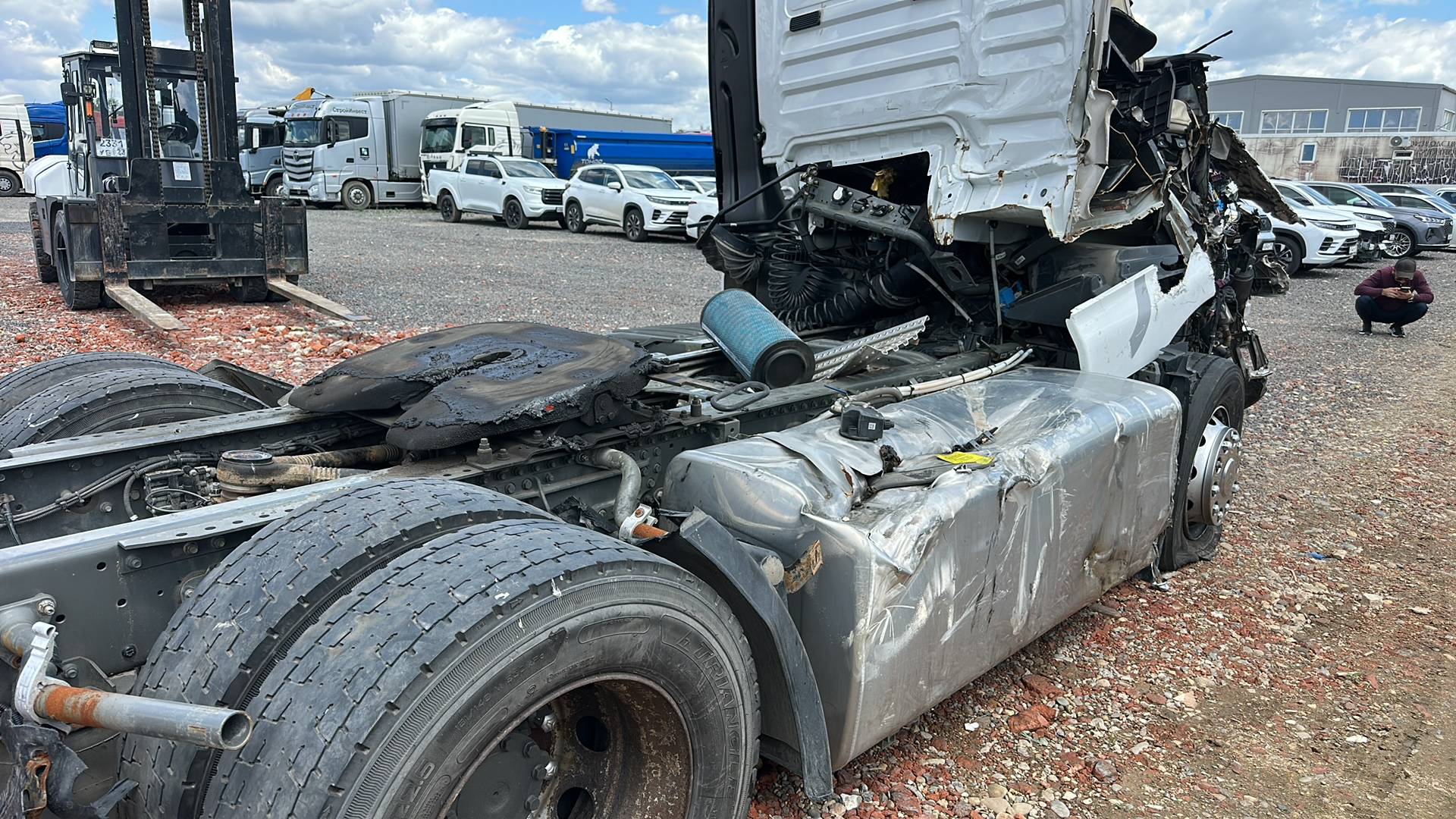 Sitrak C7H MAX ZZ4256V363HE1  ,  100 000 км, 2023 года в лизинг