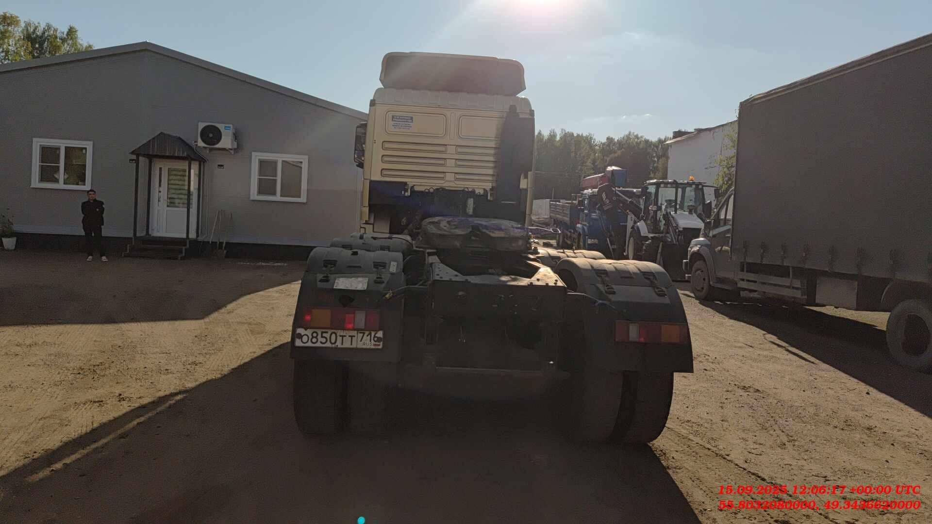 Shacman SX42586V385,  217 045 км, 2022 года в лизинг