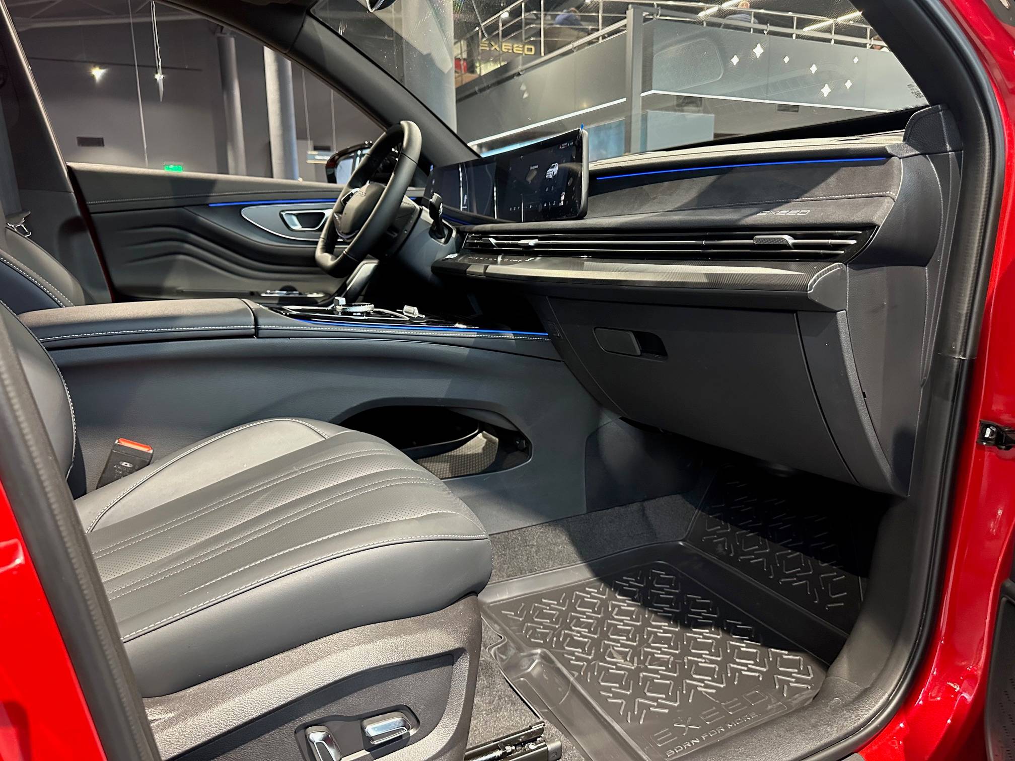 EXEED LX Premium 1.6T 7DCT 4WD