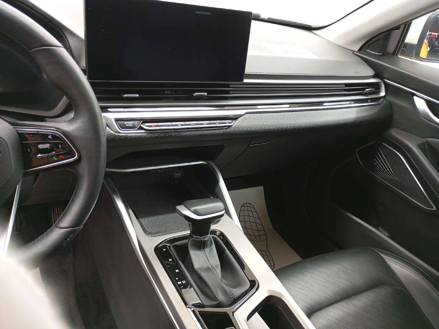 Geely Emgrand,  149 718 км, 2024 года в лизинг