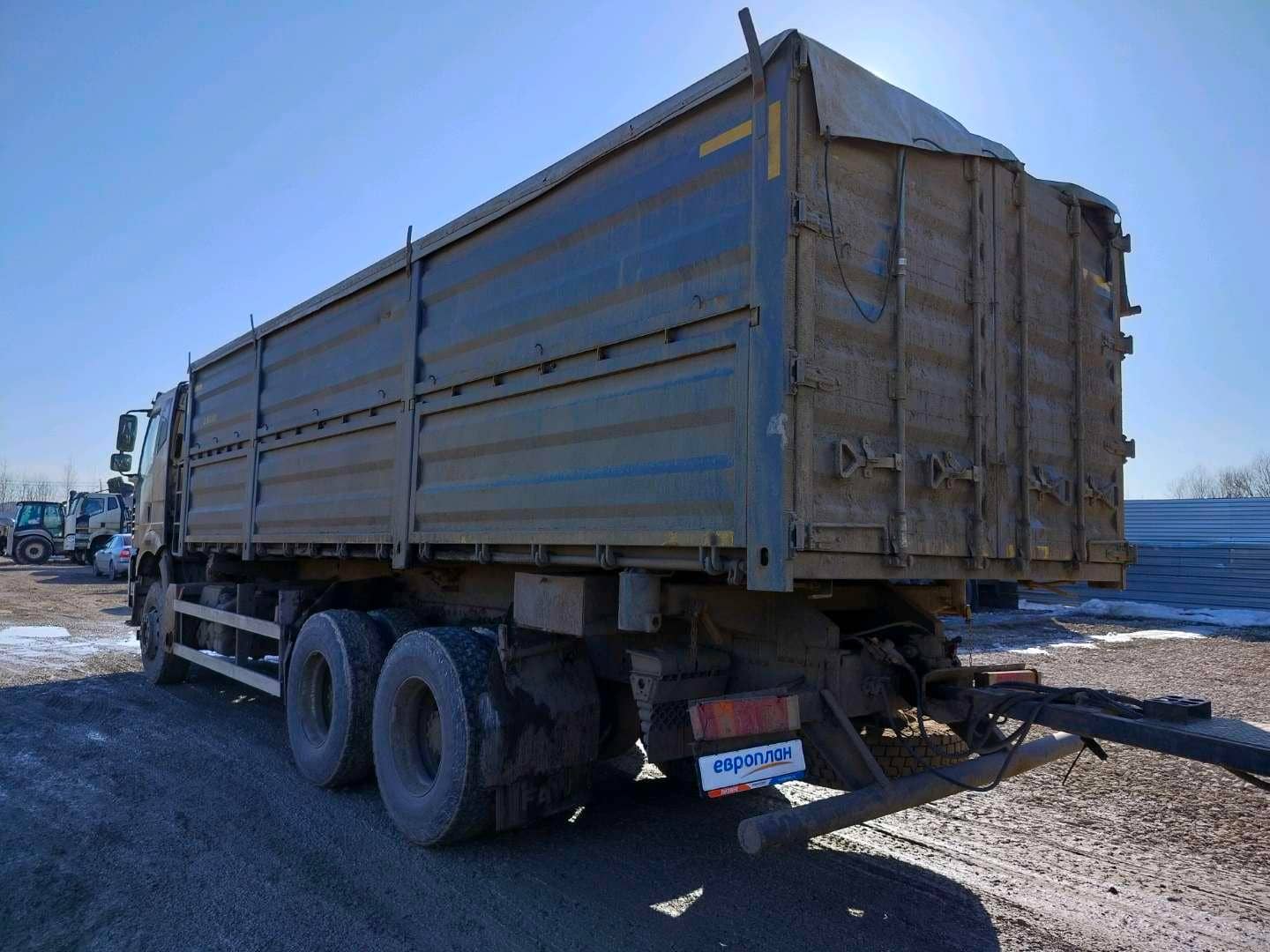 FAW CA3250P66K24T1E5 6х4,  130 404 км, 2022 года в лизинг