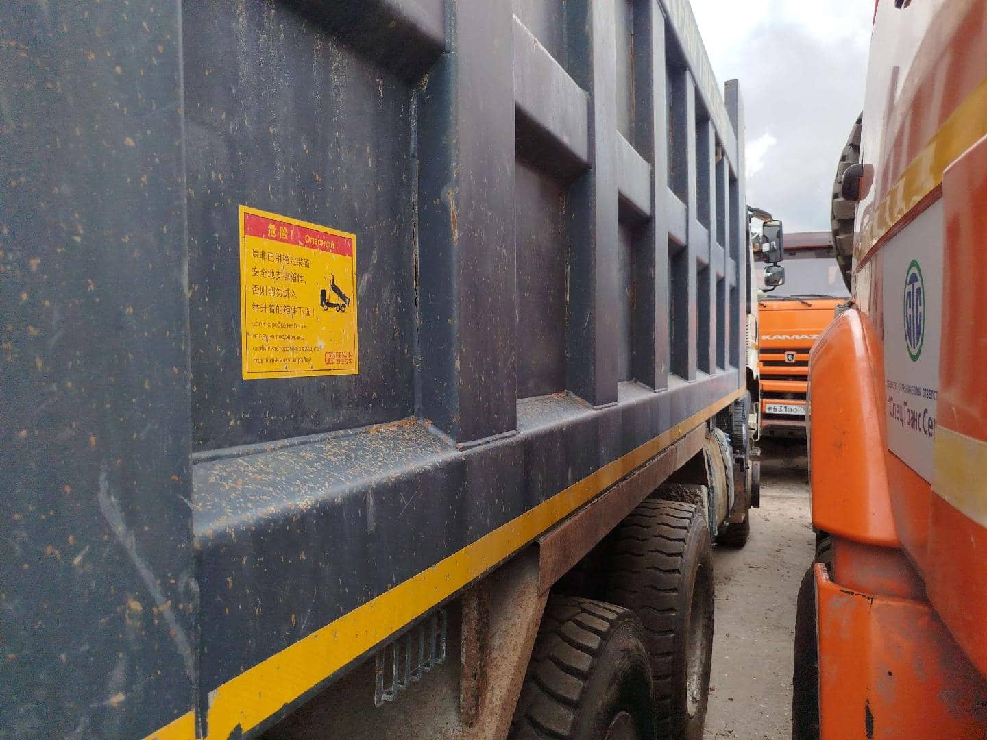 FAW CA3250P66K24L1TE5 6x6,  136 278 км, 2023 года в лизинг
