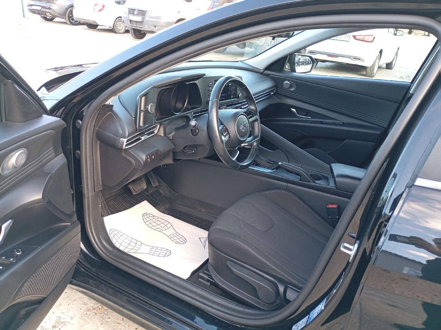 Hyundai Elantra,  102 419 км, 2022 года в лизинг