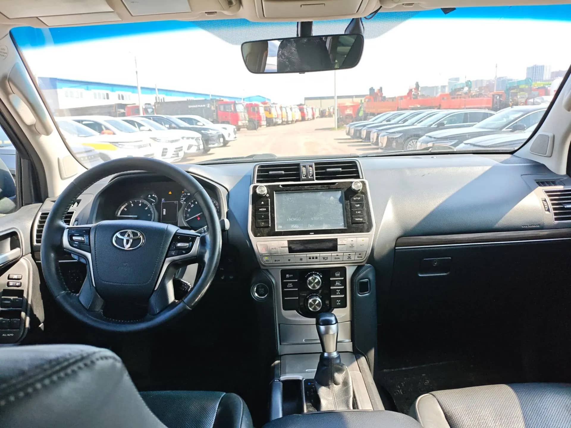 Toyota Land Cruiser Prado,  216 663 км, 2018 года