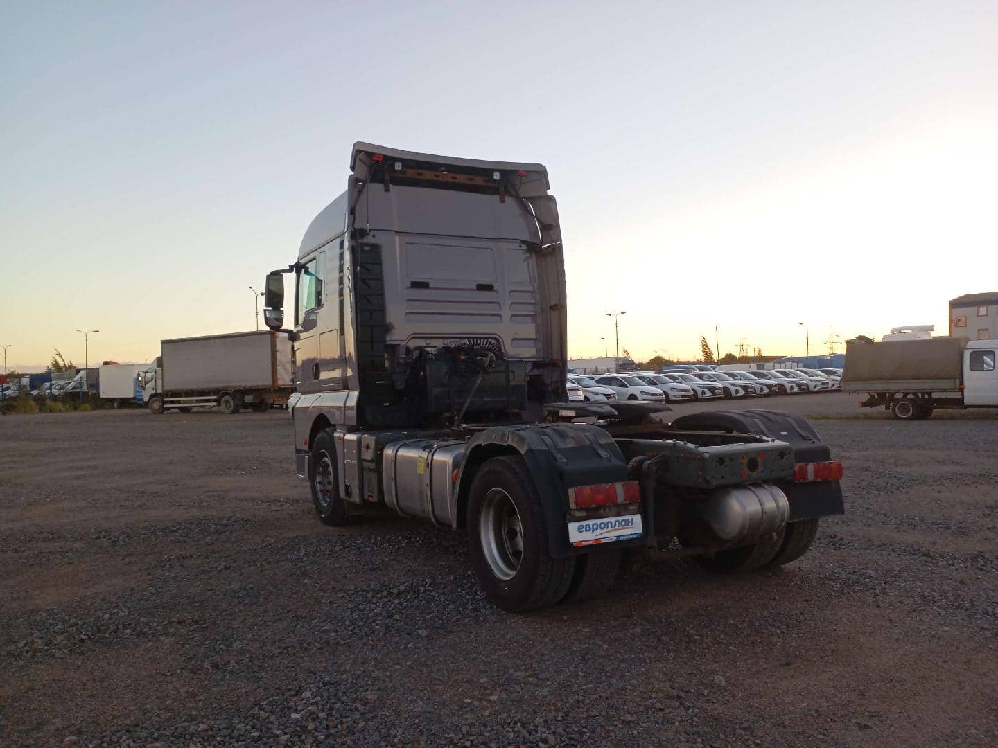 Sitrak C7H 4x2 ZZ4186V361HE,  797 803 км, 2022 года в лизинг