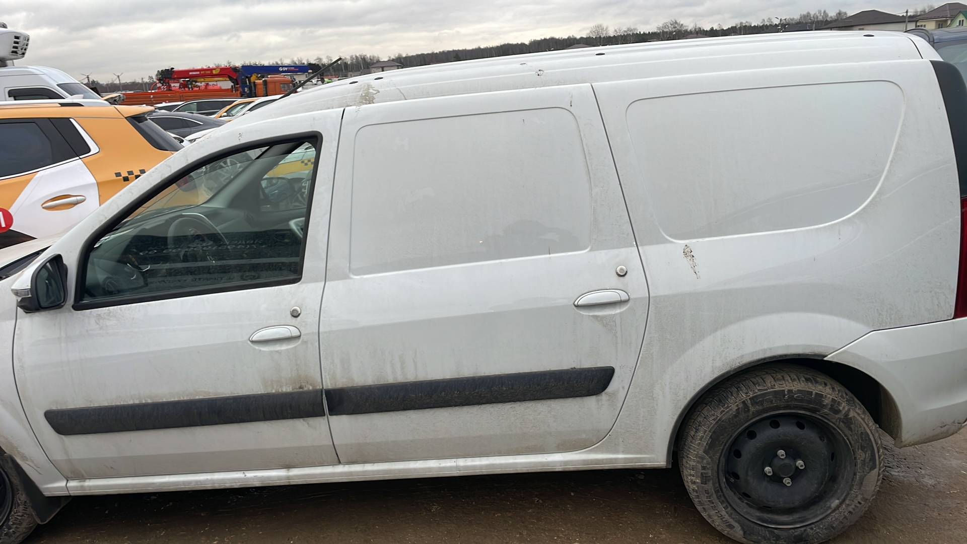 Lada Largus фургон,  12 205 км, 2024 года в лизинг