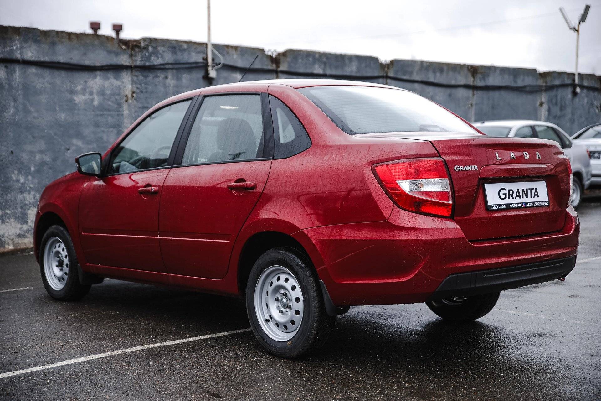 Lada Granta седан Comfort'24 1.6 90hp 5MT