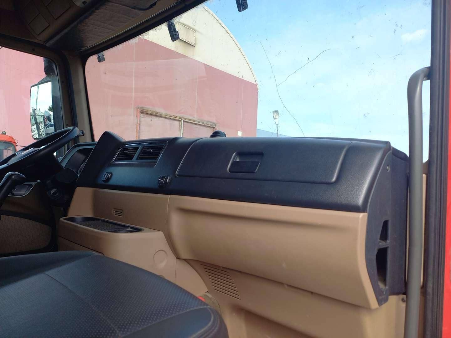 HOWO ZZ3317V386GE1 8х4,  162 707 км, 2024 года в лизинг