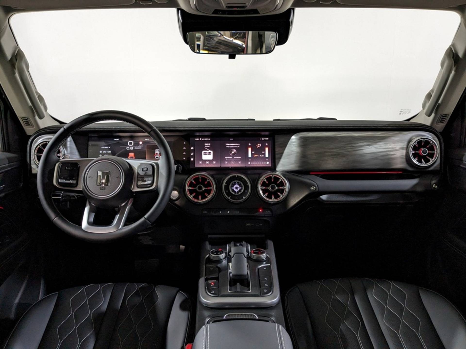 Tank 300 City Adventure 2.0 8AT 4WD