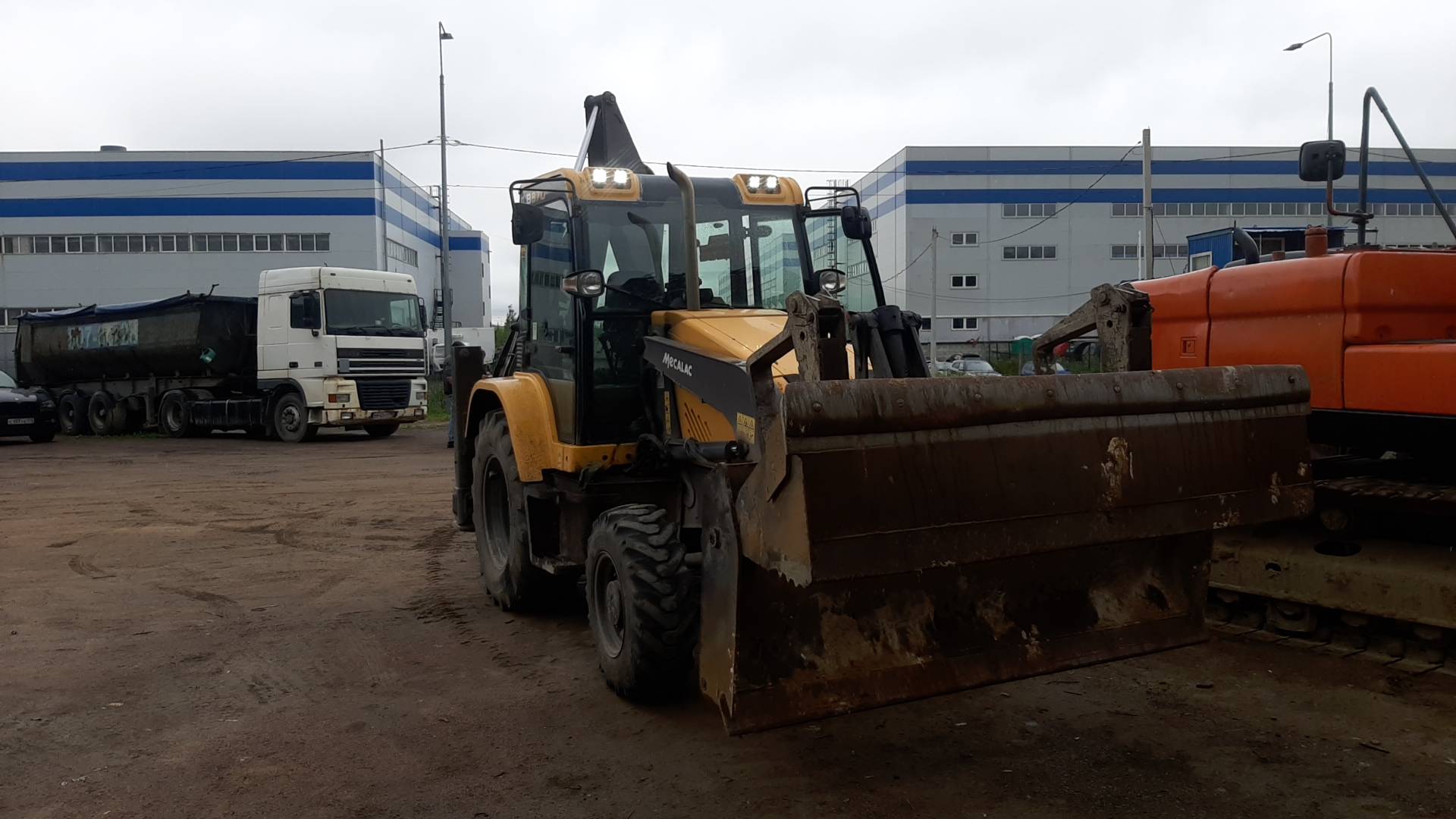Mecalac TLB870,  4 464 км, 2021 года в лизинг