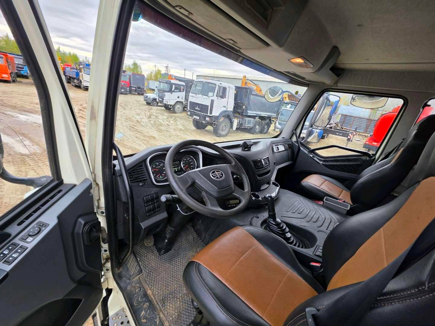 FAW CA3250P66K24T1E5 6х4,  143 551 км, 2022 года в лизинг