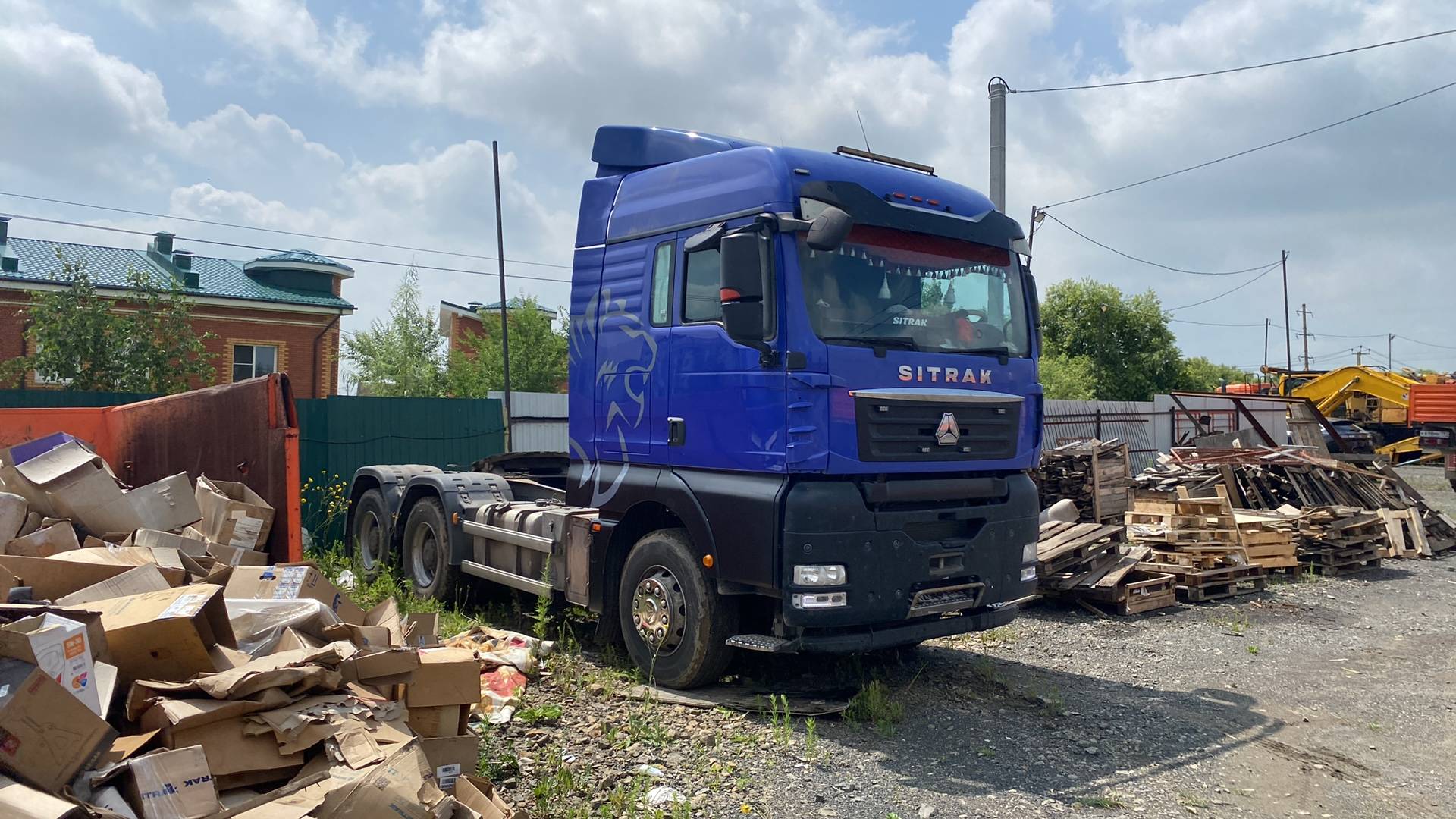Sitrak С7Н MAX 6×4 ZZ4256V364HE,  267 443 км, 2022 года в лизинг