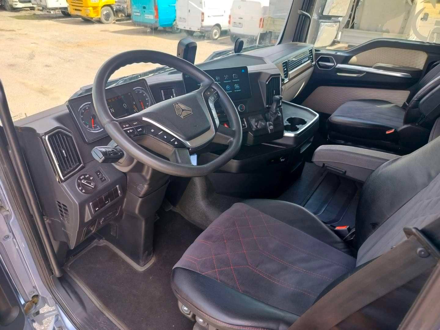 Sitrak С7Н MAX 6×4 ZZ4256V364HE,  138 404 км, 2023 года в лизинг