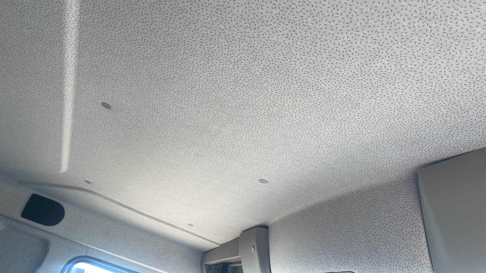 FAW CA3250P66K2T1E5  6х4,  19 078 км, 2023 года в лизинг