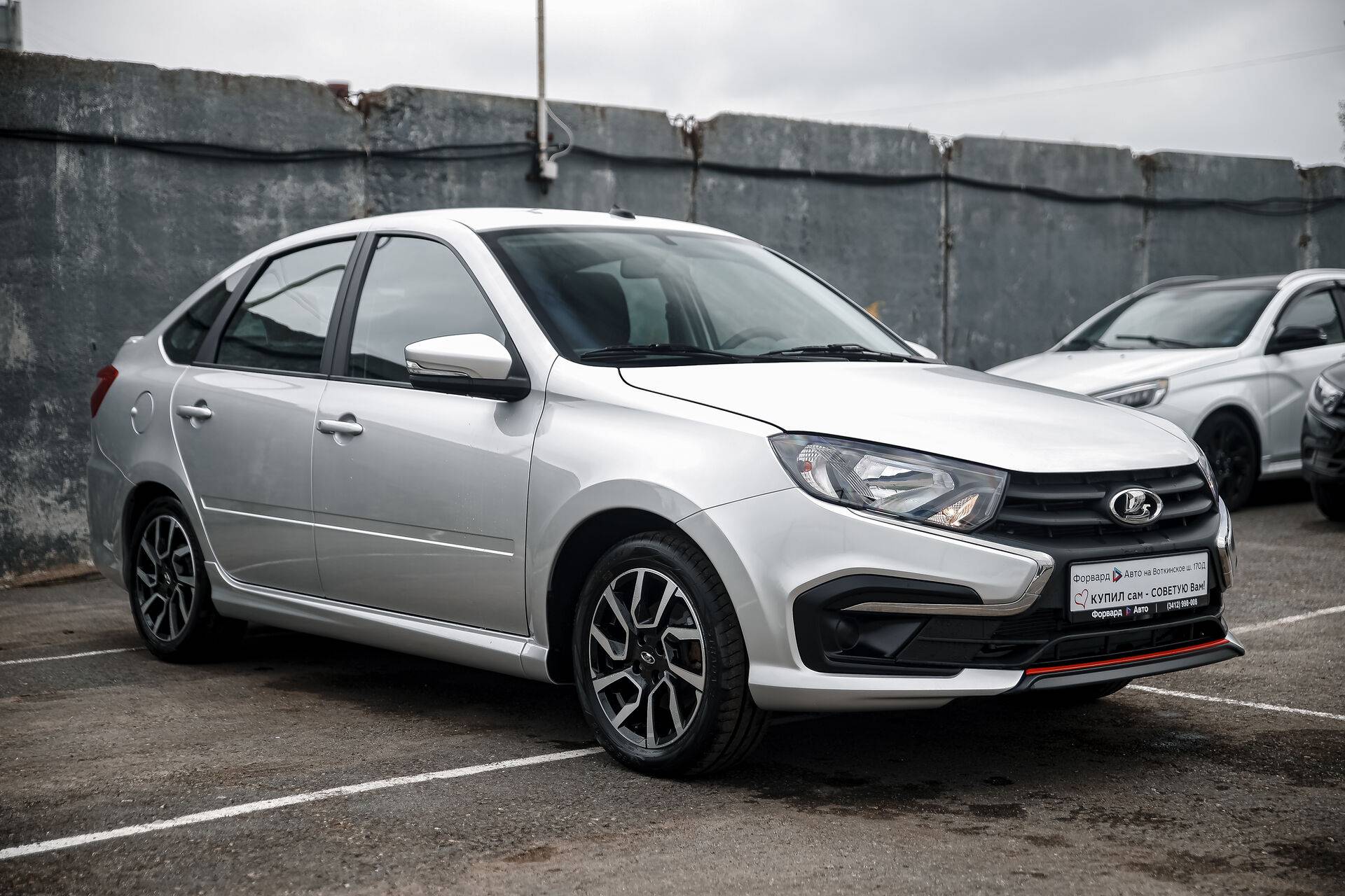 Lada Granta Sportline седан Comfort 24 1.6 106hp 5MT