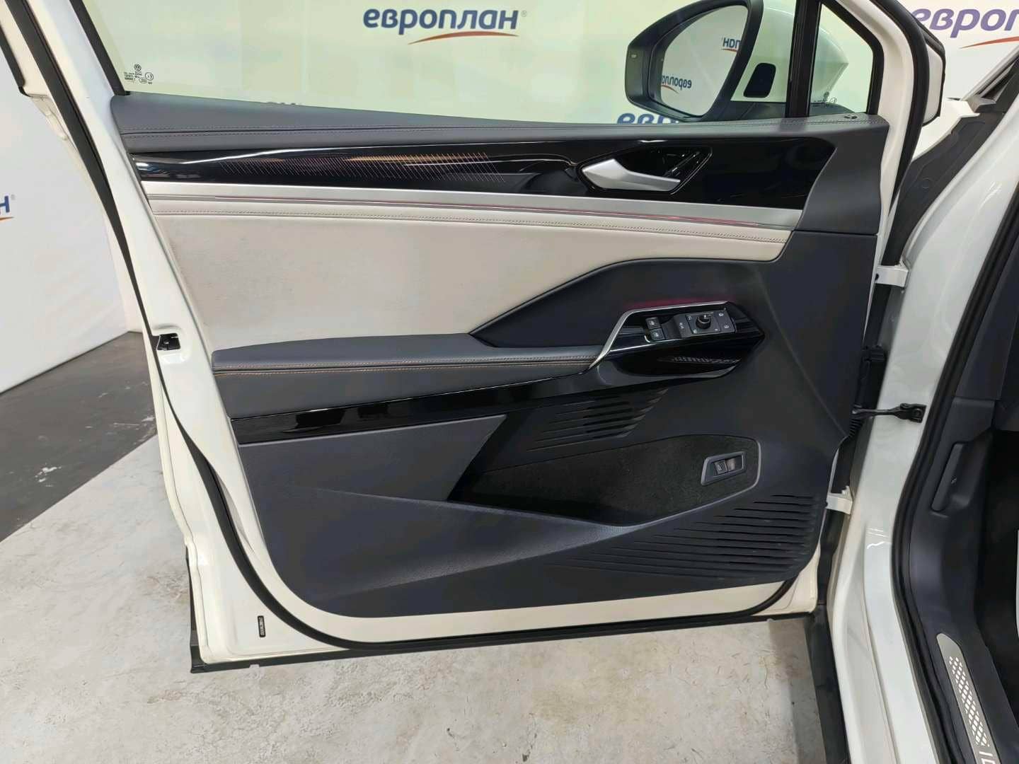 Volkswagen ID.6,  49 472 км, 2022 года в лизинг