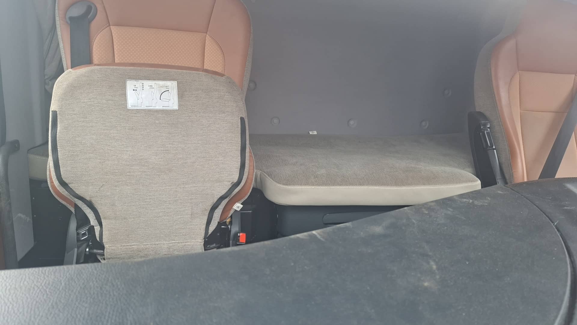 Foton AUMAN EST A 1846 AMT (4189SLFKA),  136 900 км, 2023 года