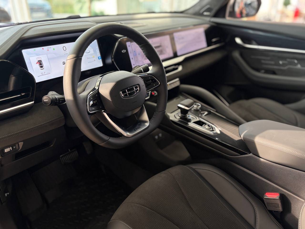 Geely Monjaro Flagship 2.0T (238 hp) 8AT 4WD