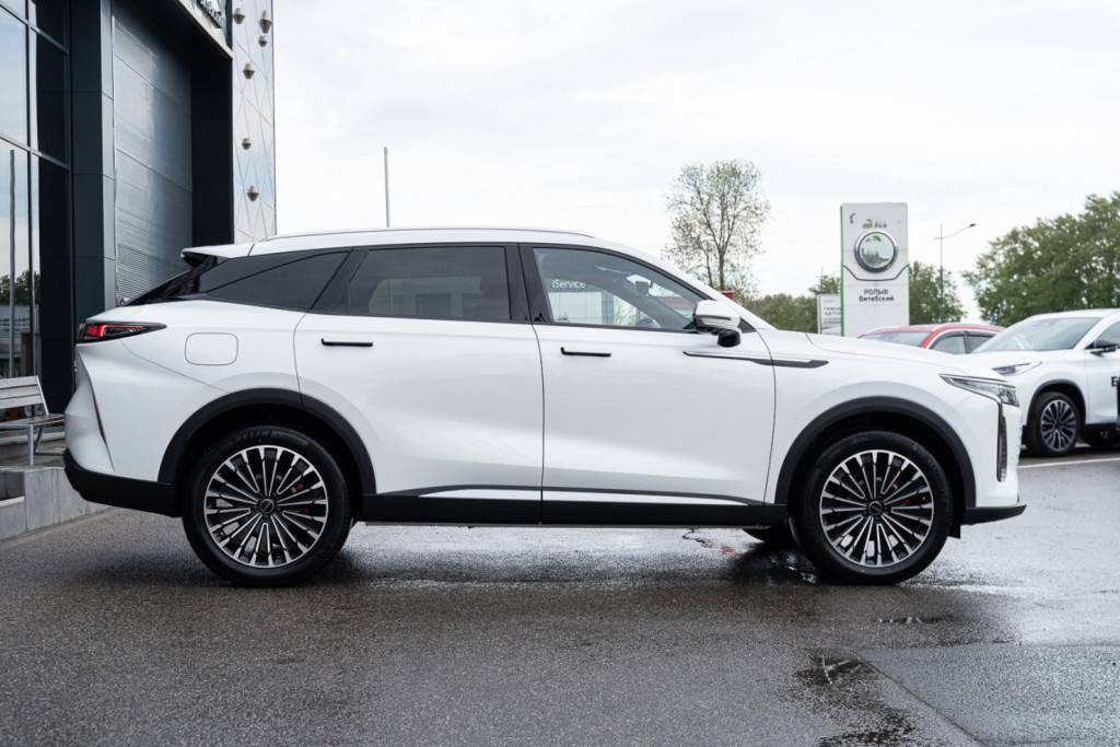 EXEED RX 2.0T 8AT Premium BI, RI, WI 4WD, IOV