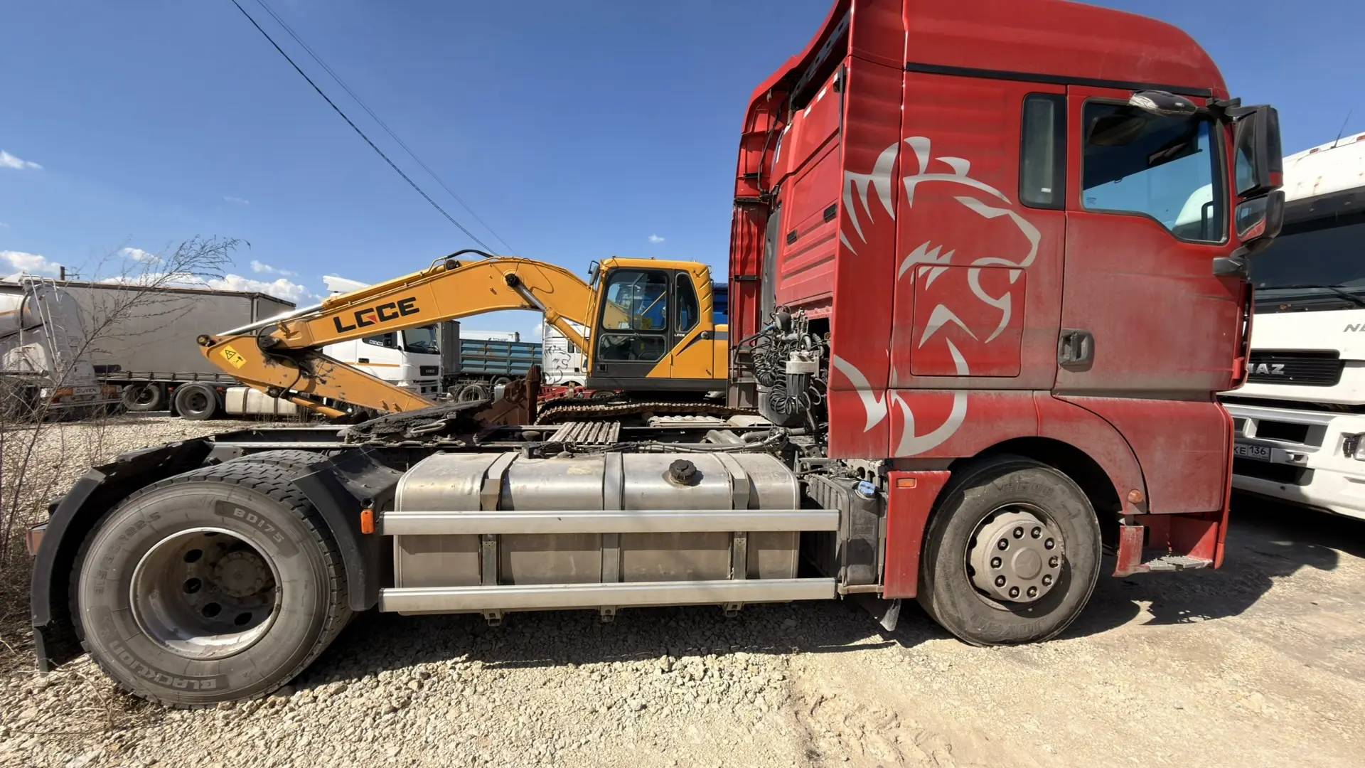 Sitrak C7H 4x2 ZZ4186V361HE,  594 161 км, 2023 года в лизинг
