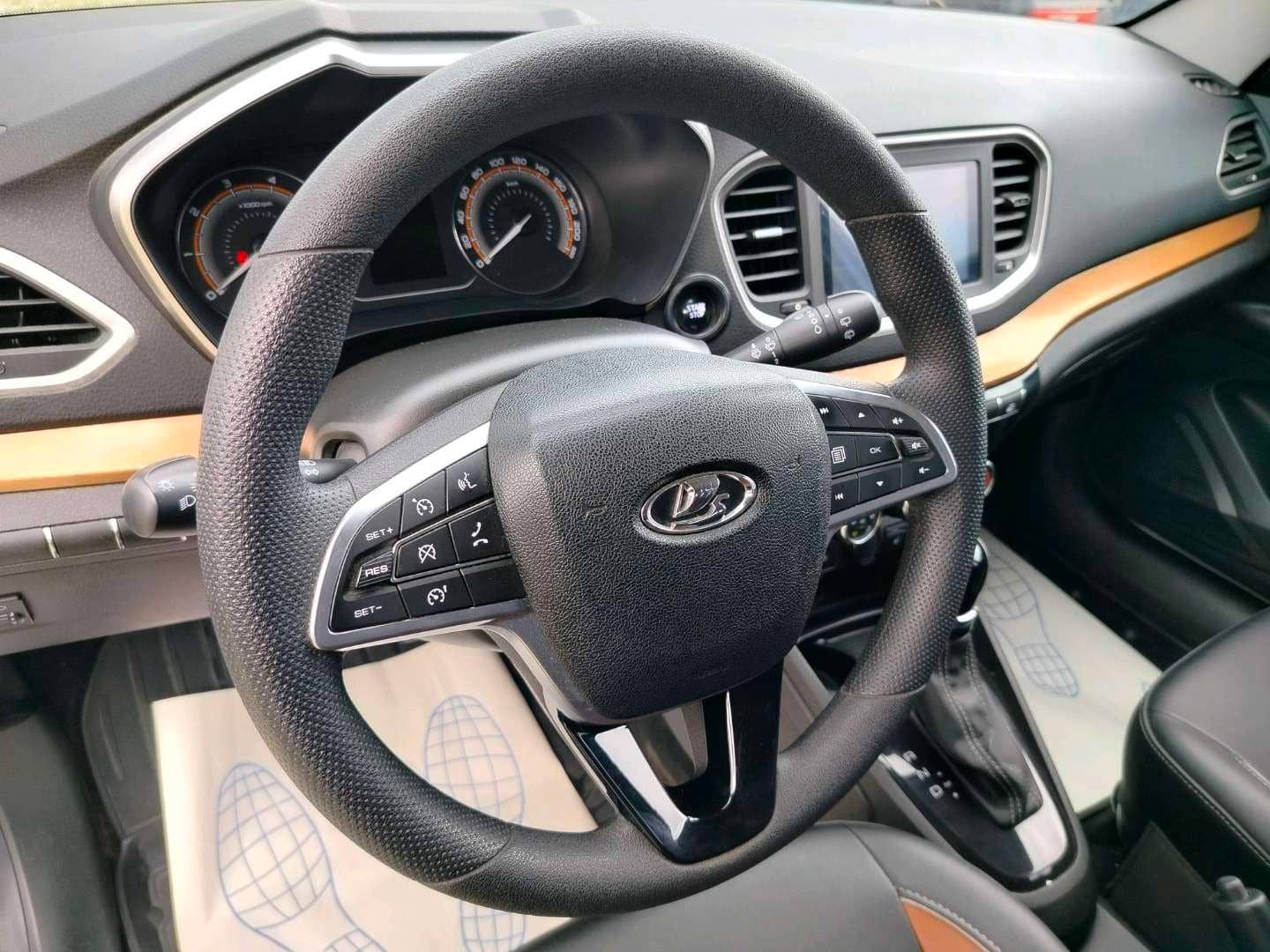 Lada Vesta Кросс,  68 713 км, 2024 года в лизинг